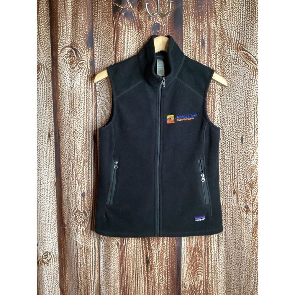 Patagonia Synchilla Vest Women’s Small Black Full Zip Up Sleeveless Embroidered